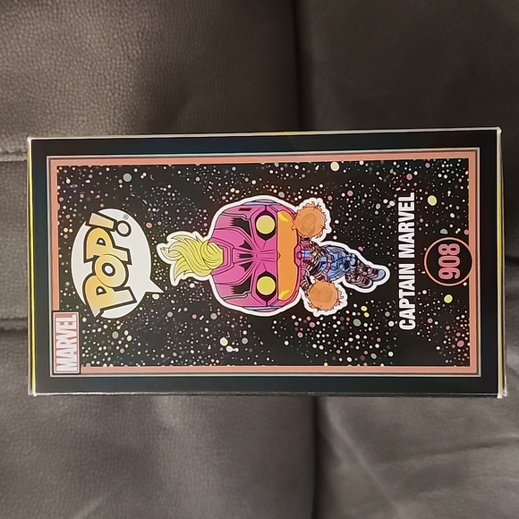 Captain Marvel Funko pop - Picture 2 of 4